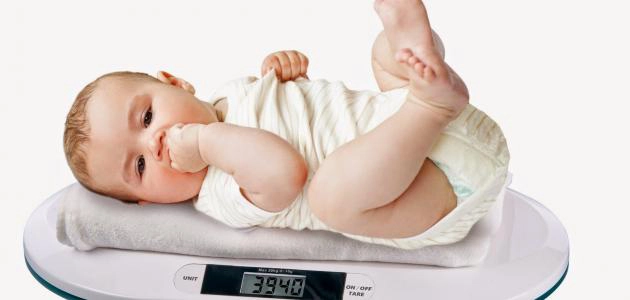 الوزن الطبيعي للأطفال الرضّع حسب العمر