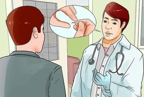 متى يجب عليك مراجعة الطبيب عند الإصابة بالدمامل؟