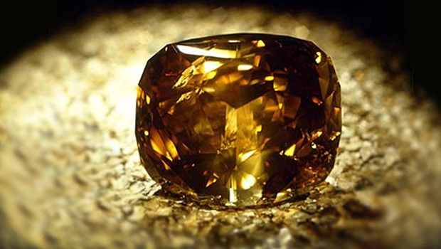 حجر الماس اليوبيل الذهبي Golden Jubilee Diamond